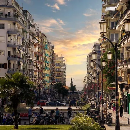 Apartamento Eva's Luxurious Penthouse #mitropoleos6