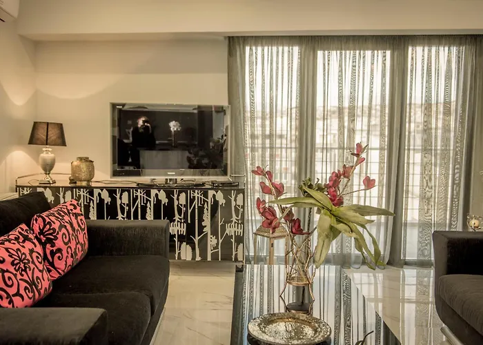 Eva's Luxurious Penthouse #mitropoleos6 Appartement